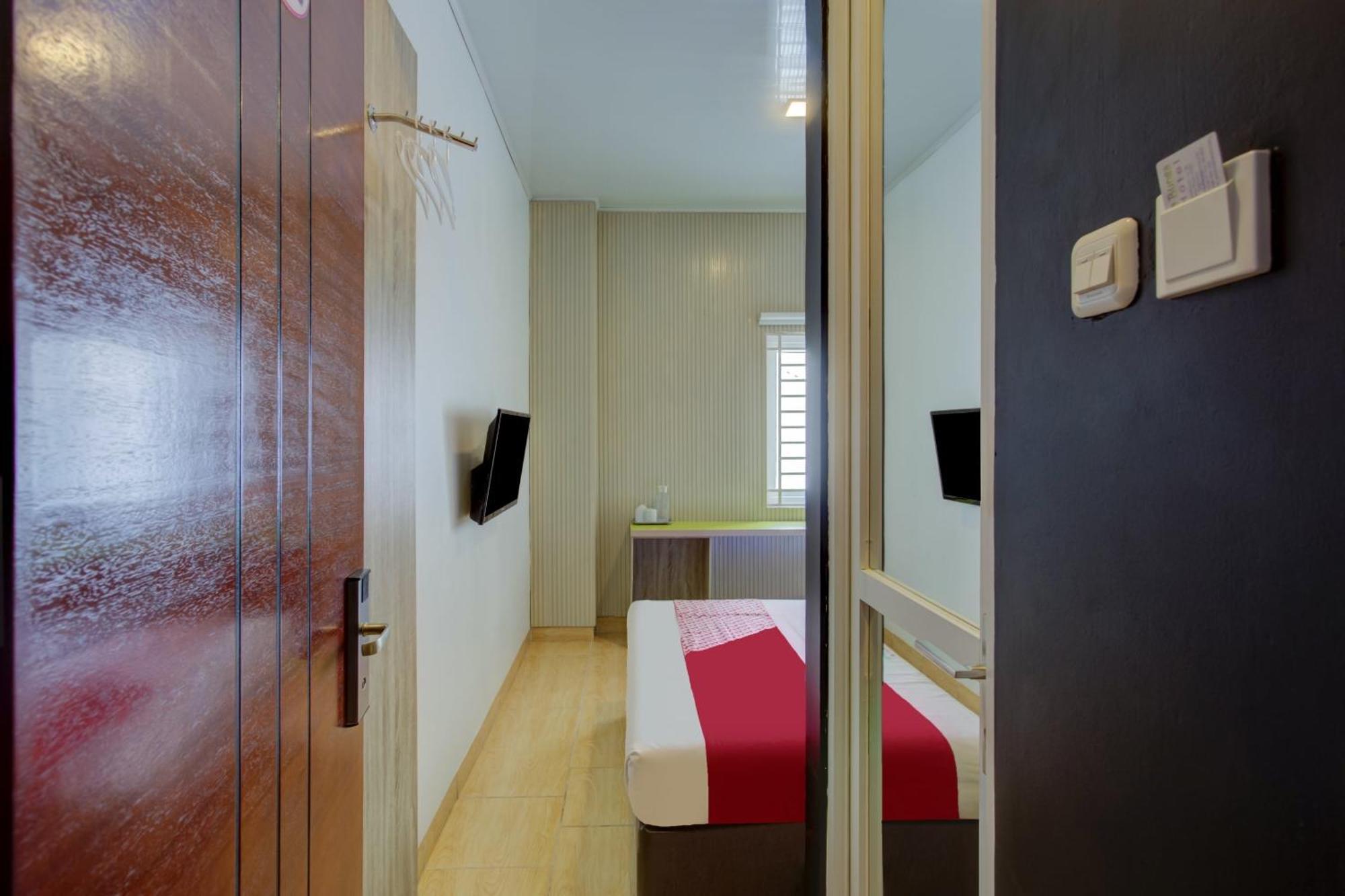 Hotel O Gambir Near Juanda Station Formerly Bunga Dahlia Jakarta Buitenkant foto