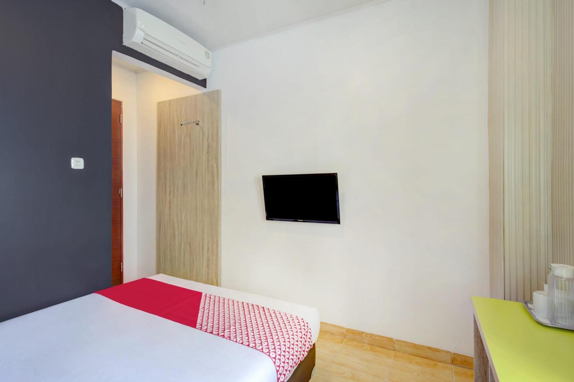 Hotel O Gambir Near Juanda Station Formerly Bunga Dahlia Jakarta Buitenkant foto